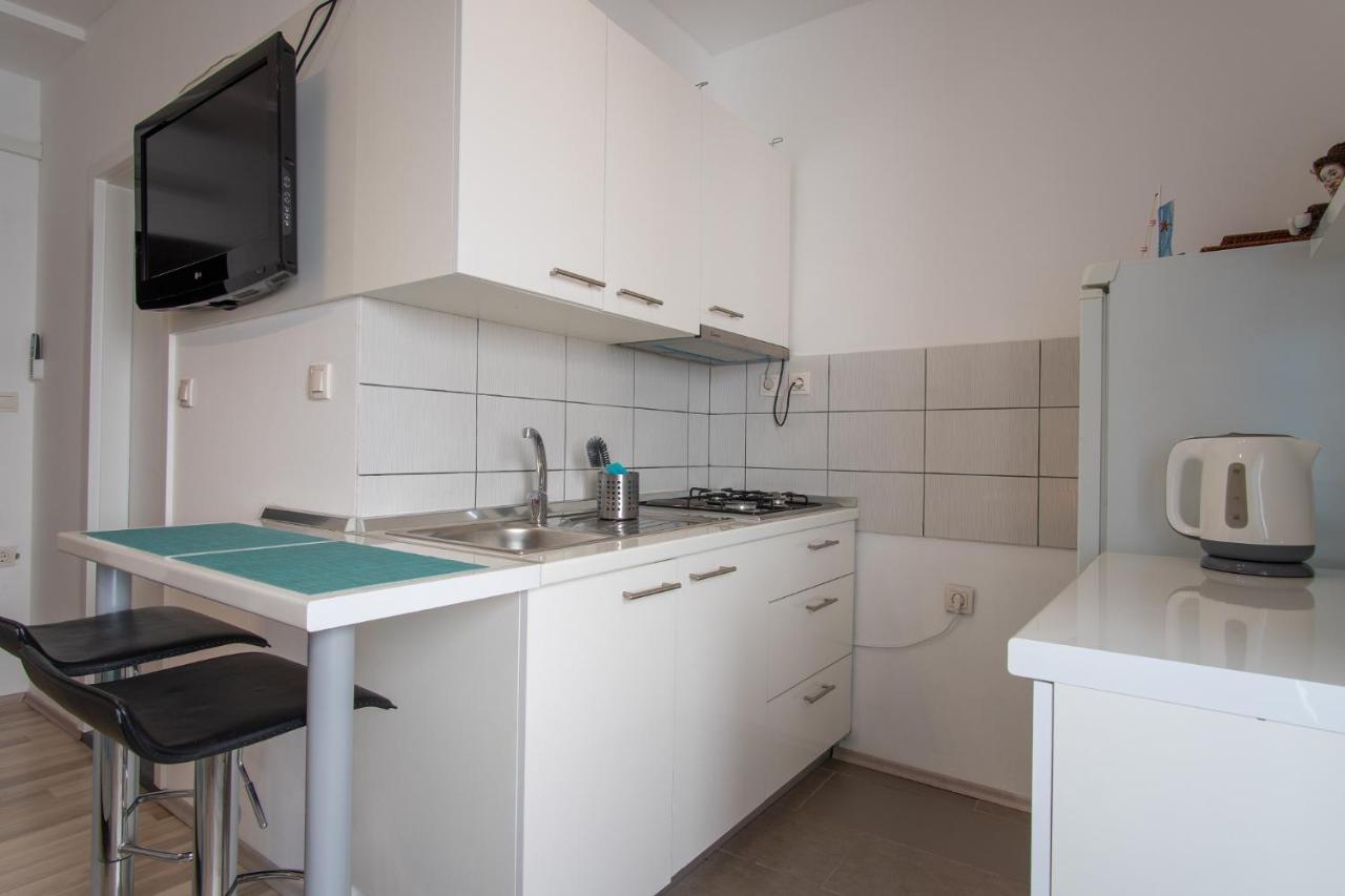 Private Holliday Apartment Pag Town Exterior photo