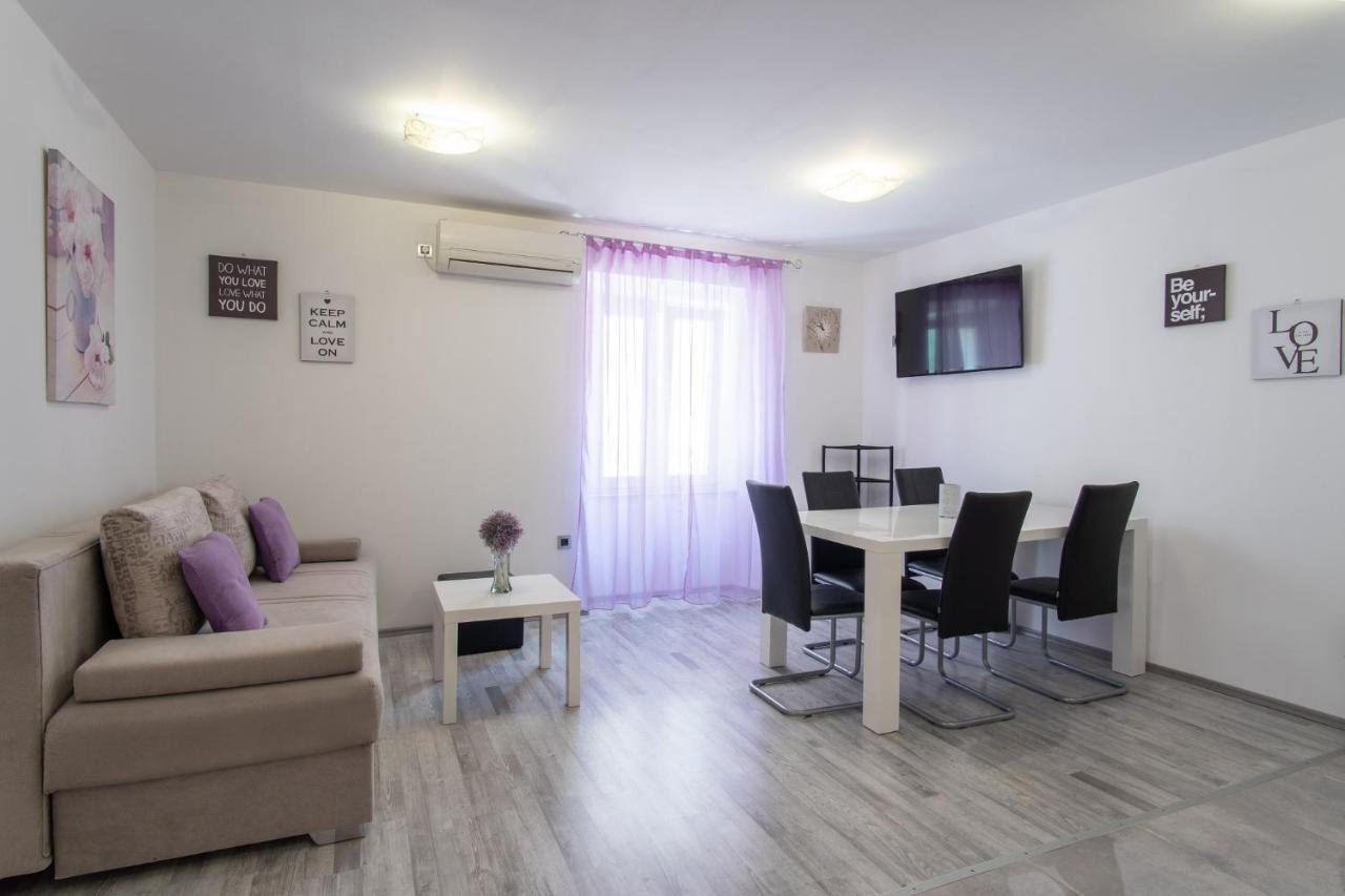 Private Holliday Apartment Pag Town Exterior photo