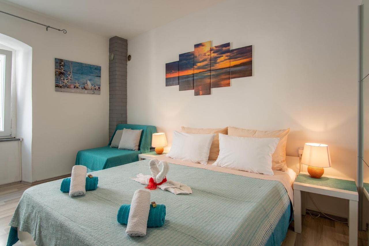 Private Holliday Apartment Pag Town Exterior photo